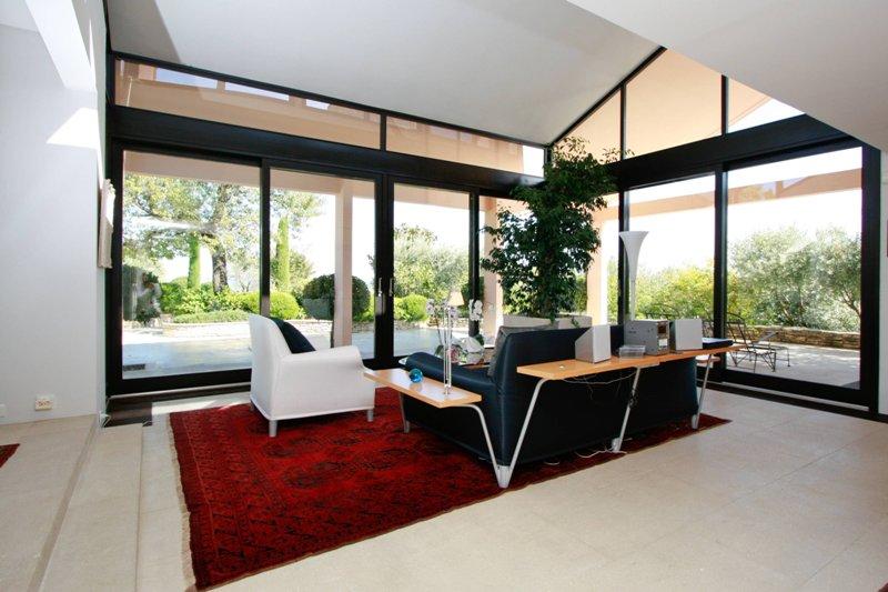 Gordes, exceptionnelle maison contemporaine avec vue, jardin paysager